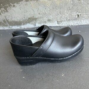Dansko Clogs (Black, 7W)